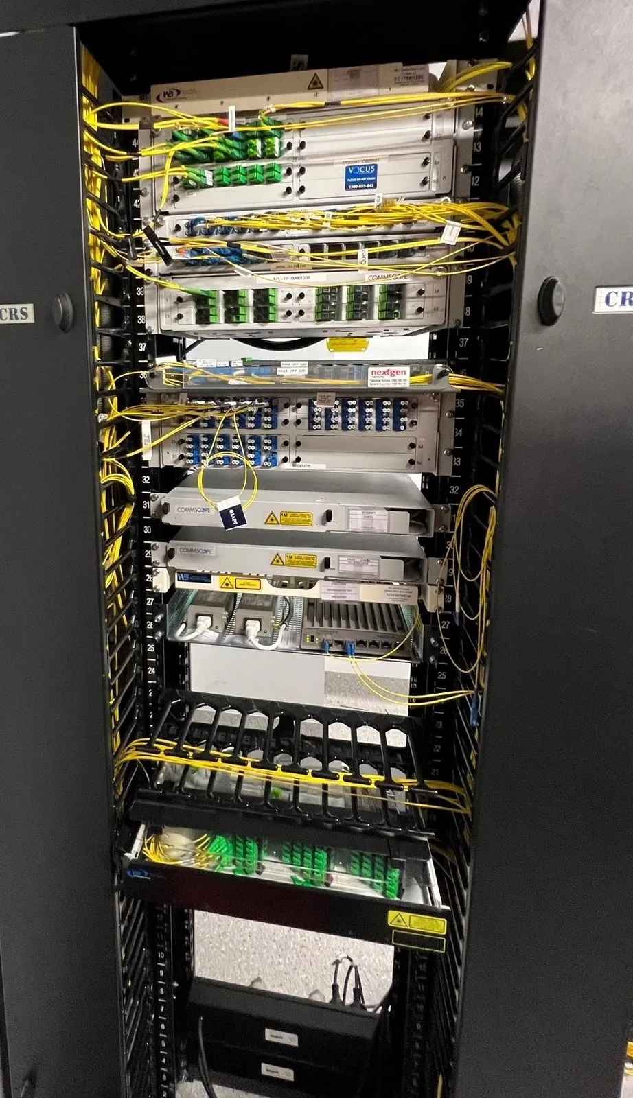 Cabinet B1: Sydney data centre, high-density MTP/MPO fibre patching, OS2 yellow fibre